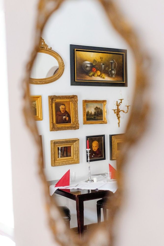 Schlosshotel Schkopau -1 estrelas em Schkopau