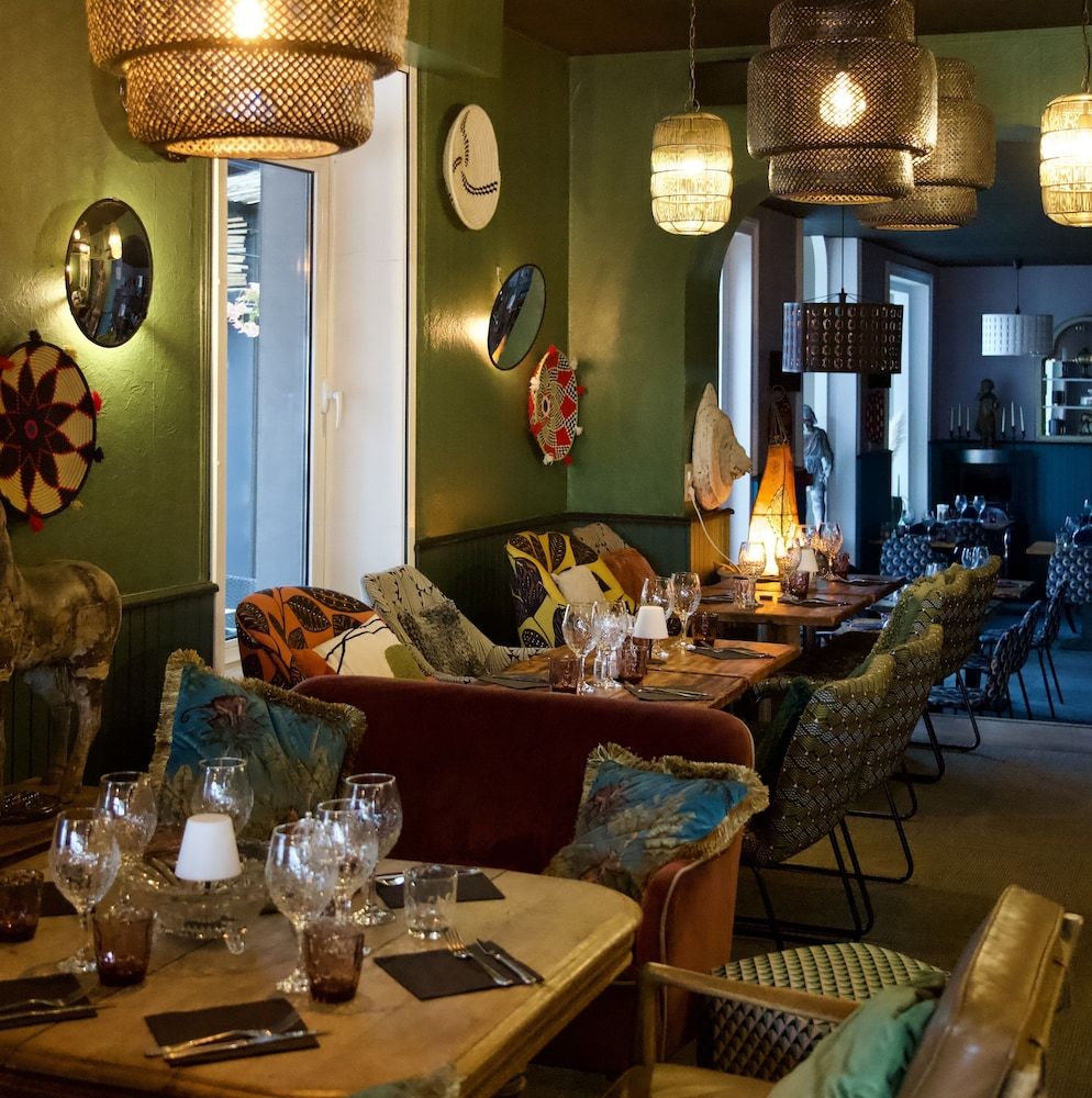 Hôtel des Pins -1 estrelas em Jullouville