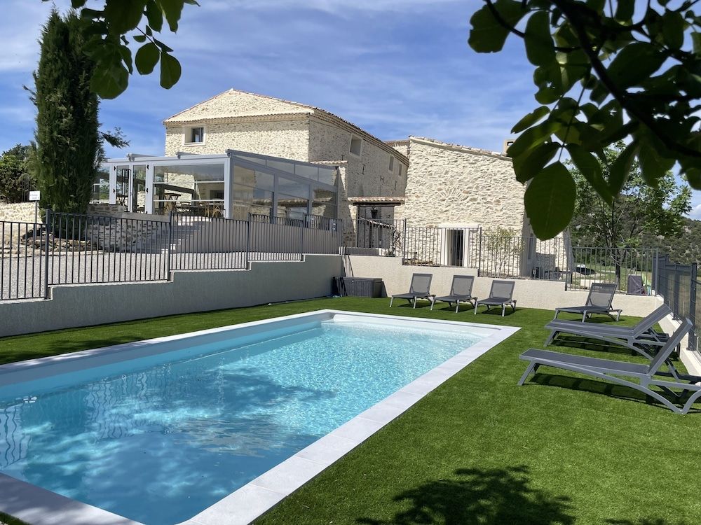 Les Grandes Mollières -1 estrelas em Peyruis