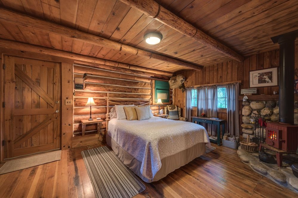 The Davies Family Inn 2