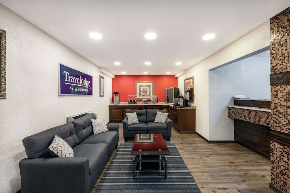 Travelodge by Wyndham Miles City 3