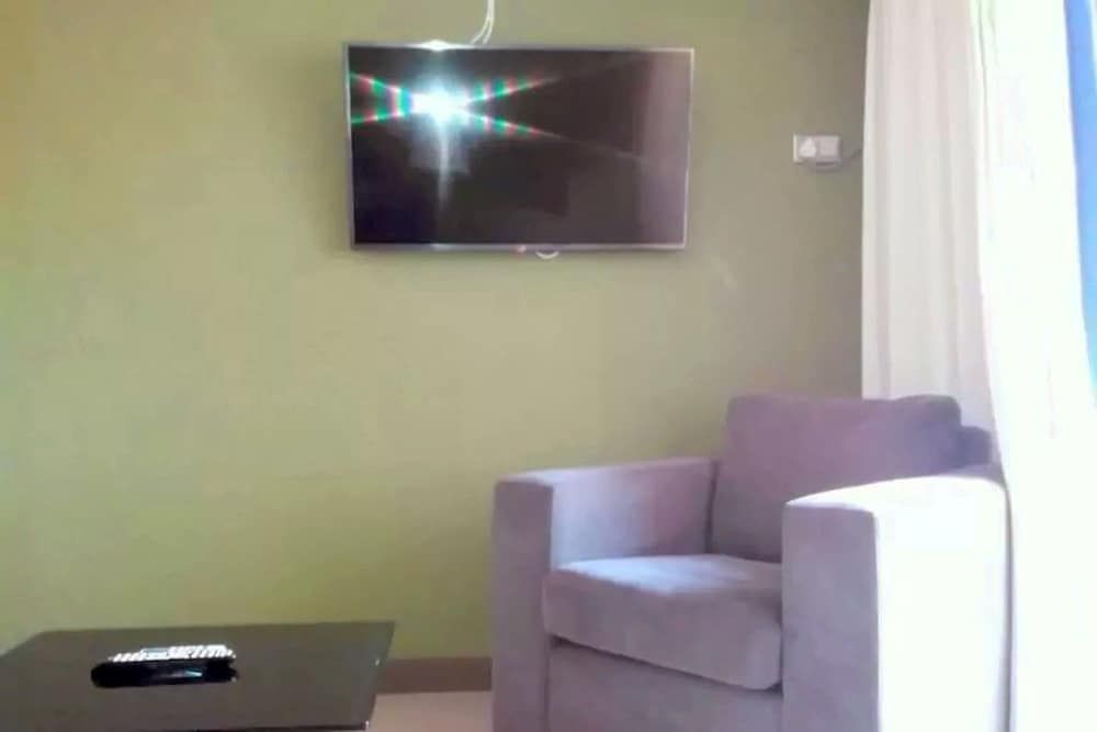 Chrisanns Beach Resort 2