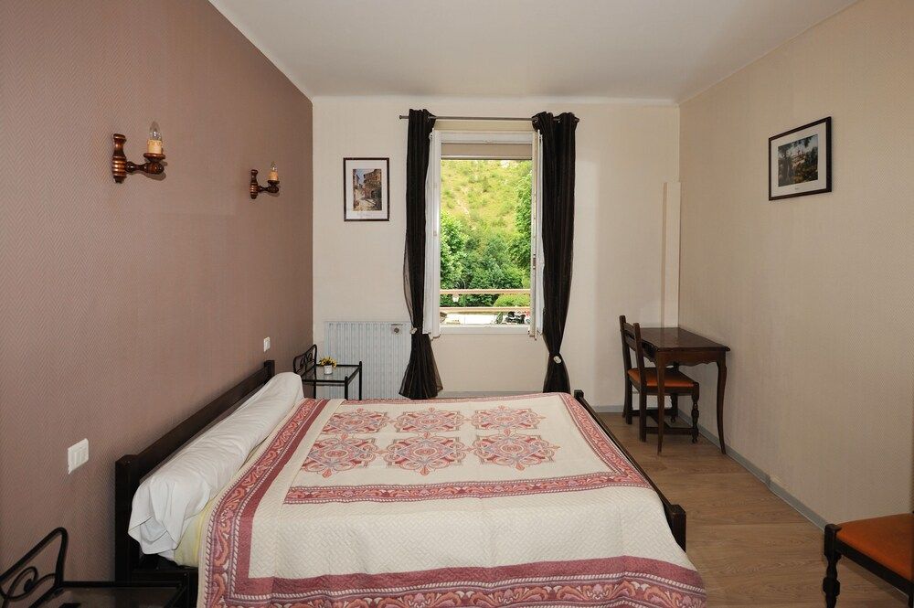 Hôtel Les Bateliers 3