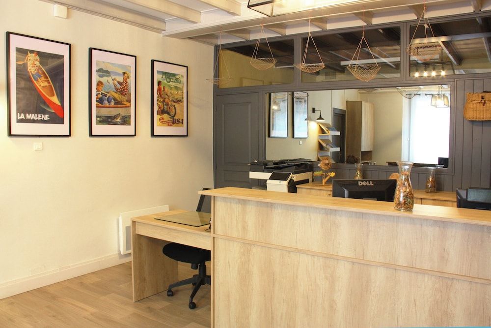 Hôtel Les Bateliers 2