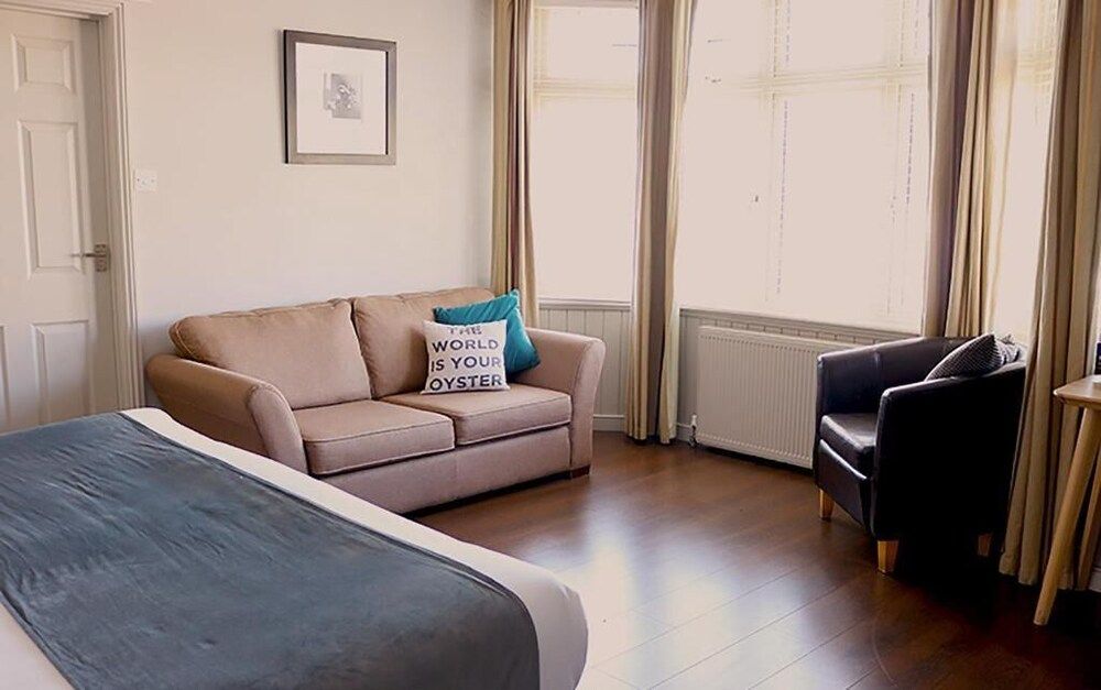 The Oyster Smack Inn 3