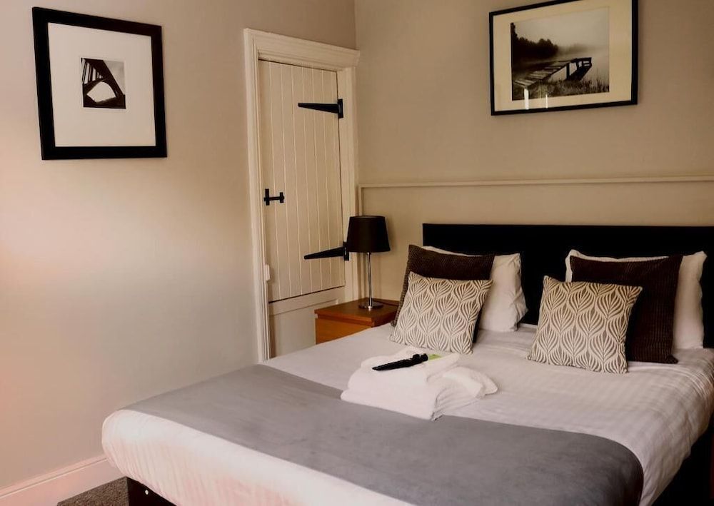 The Oyster Smack Inn 2