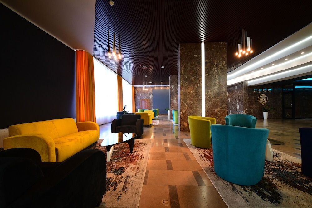 Hotel Gromada Pila 3