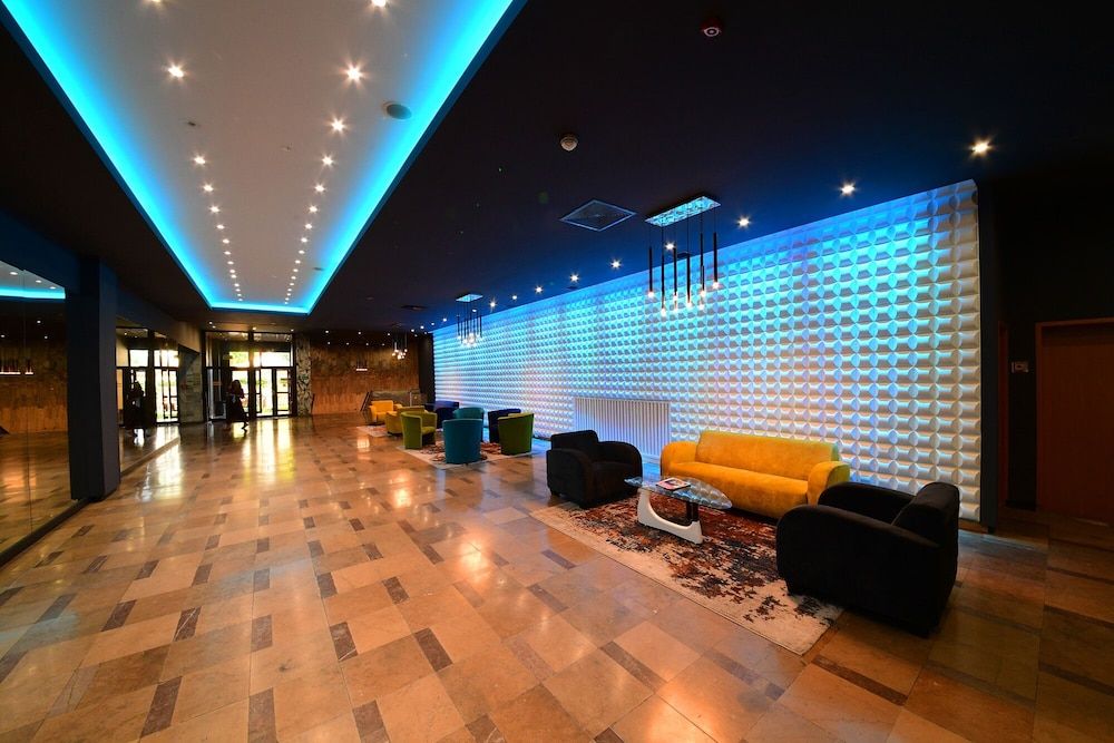 Hotel Gromada Pila 2