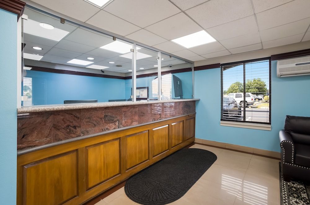 Econo Lodge Allentown North 3