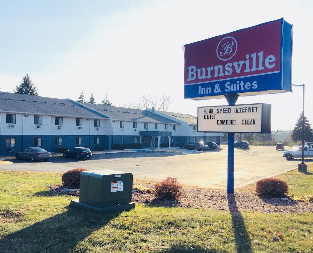 Burnsville Inn & Suites 2 estrelas em Burnsville