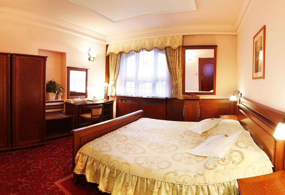 Agh Hotel 4 estrelas em Rožnov pod Radhoštěm