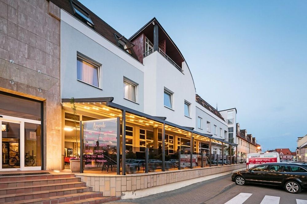 Wine Wellness Hotel Amande 4 estrelas em Hustopeče