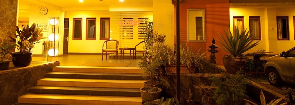 Hotel Bintang Tawangmangu 2