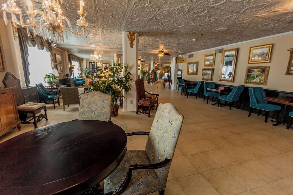 The Flanders Hotel 3