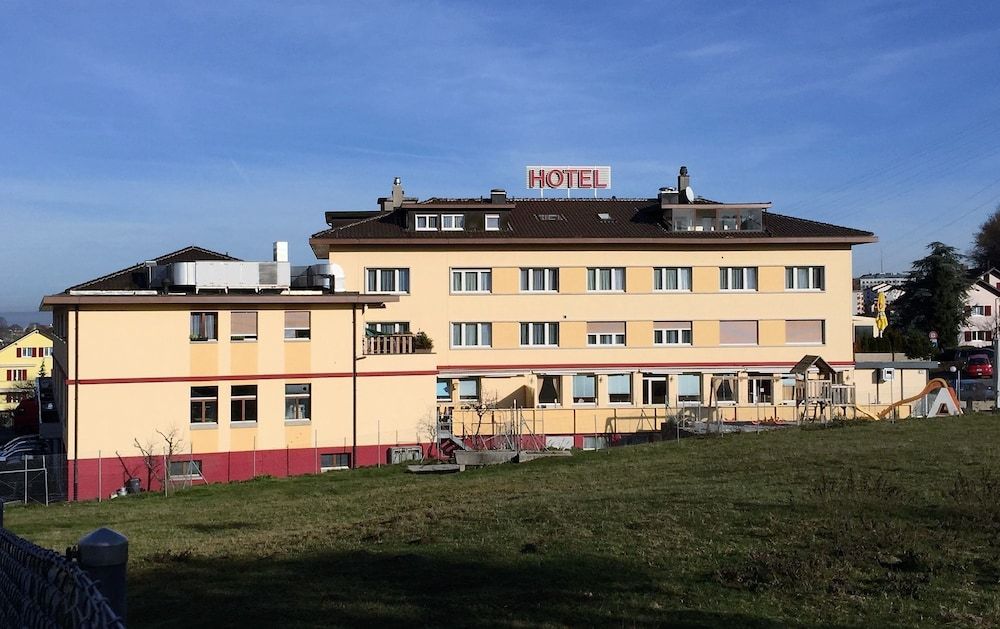 Escale Hôtel 2 estrelas em Givisiez