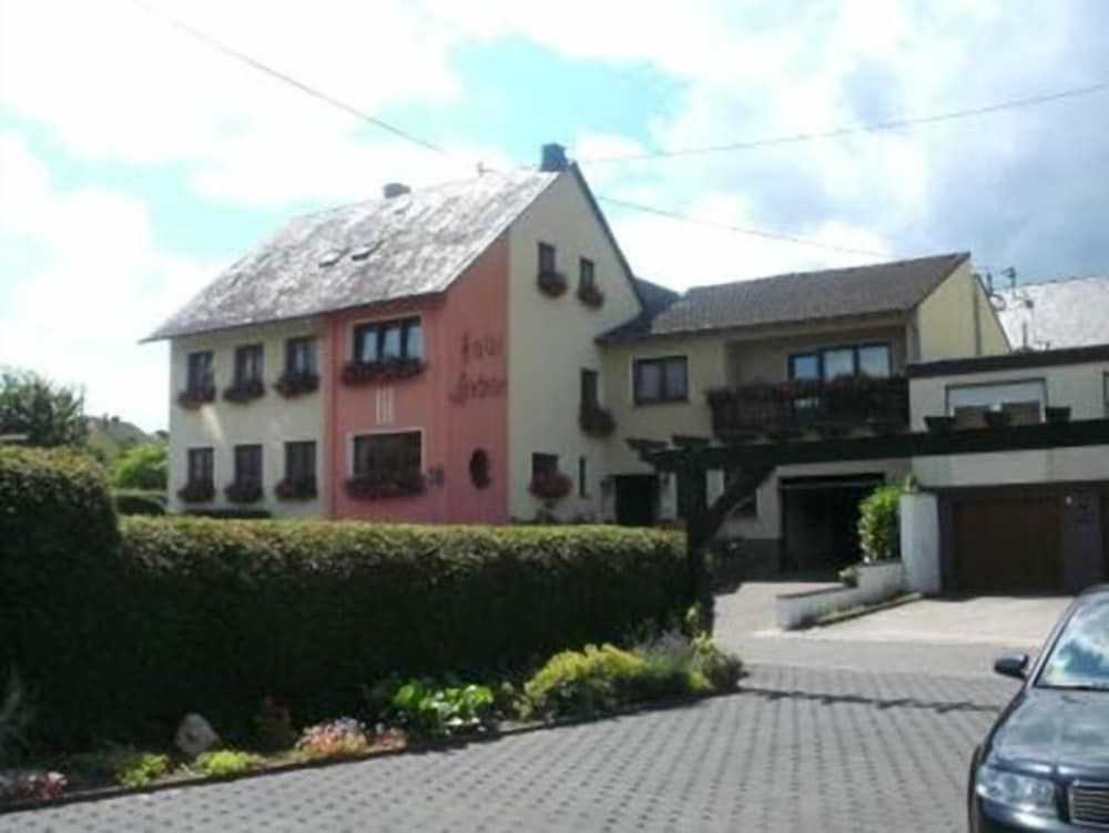 GÔøΩstehaus Andrae -1 estrelas em Bruttig-Fankel