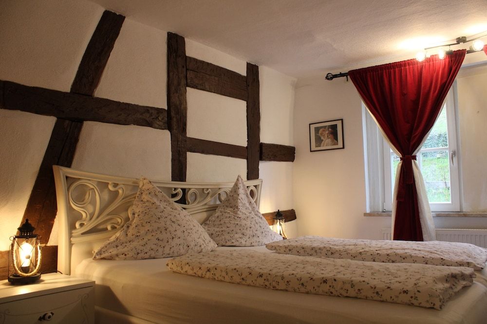 Hotel Herberge zur Traube -1 estrelas em Bad Wimpfen