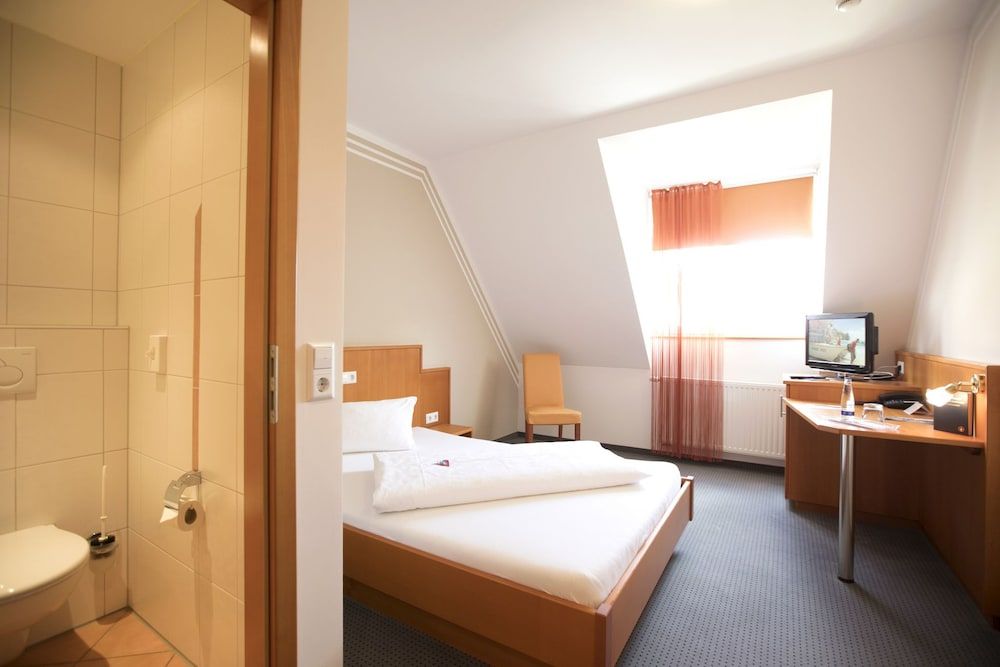 Neumaiers Hirsch Gasthof & Landhotel 2