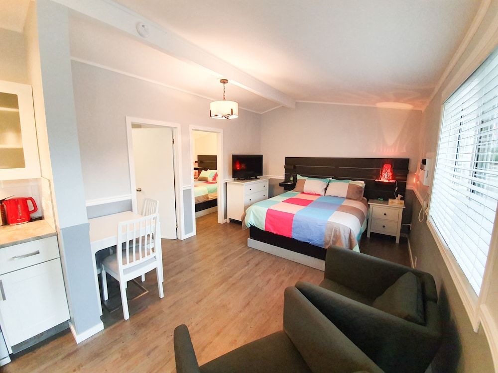 The Orchard at Oliver 3