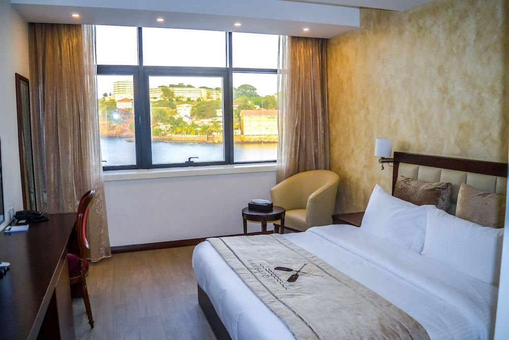 Mamba Point Hotel Freetown 4 estrellas en Freetown