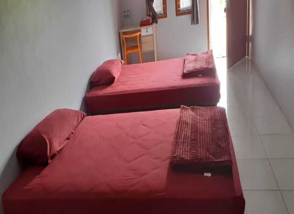 Nabila Syar'i Guesthouse by ZUZU 2