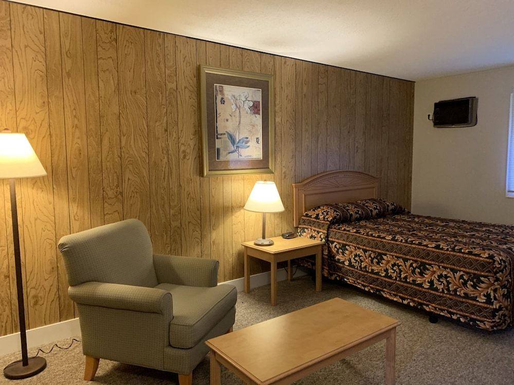 Greenview Motel and RV Park 3