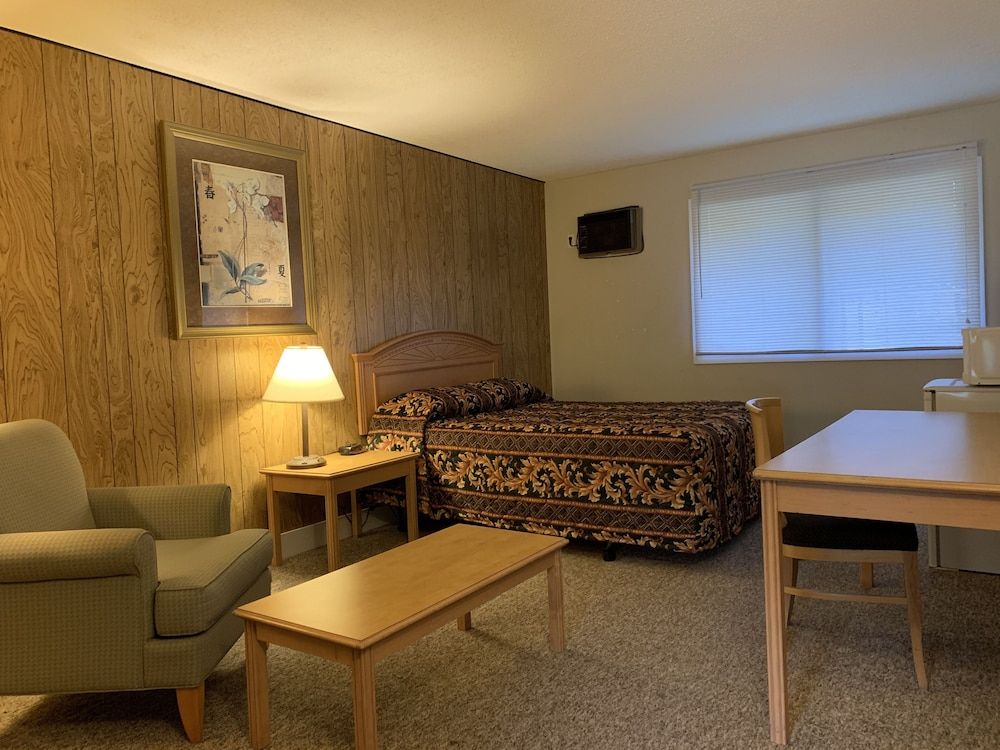 Greenview Motel and RV Park 2