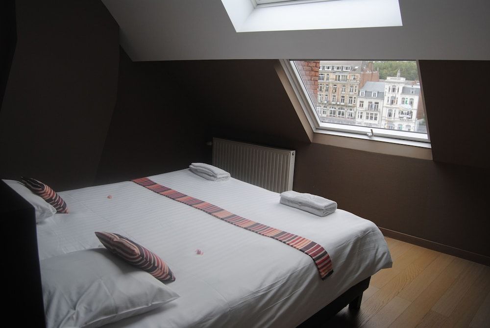 L'Inattendu sur la Croisette Dinant Centre 3