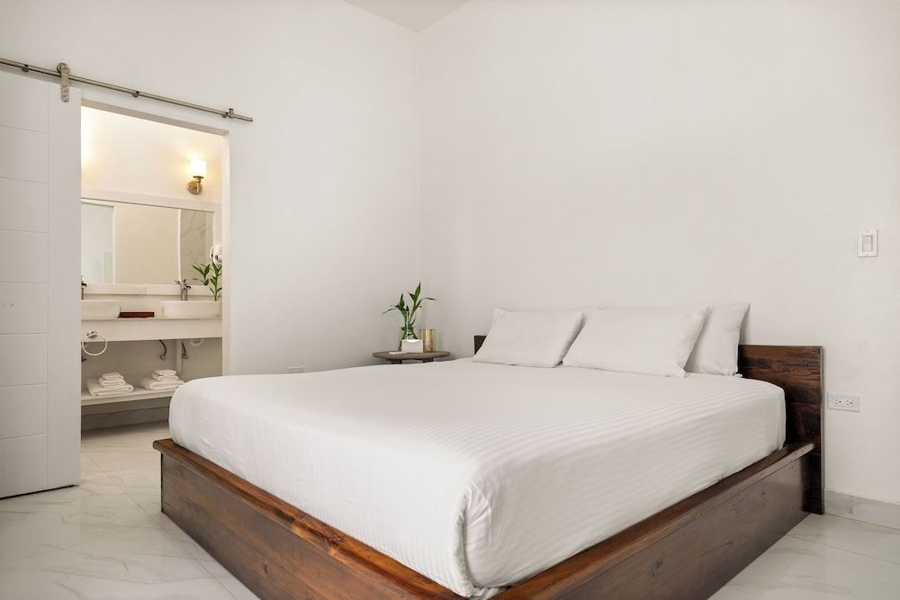 The Ellysian Apartments 3