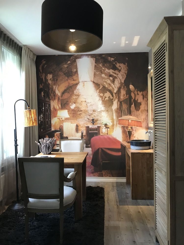 Hotel Huis van Bewaring 2