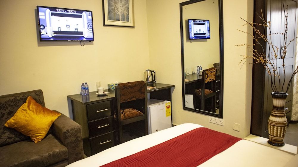 Ssnit Guest House 2 étoiles à Nima