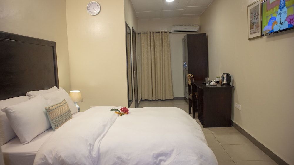 Ssnit Guest House 2