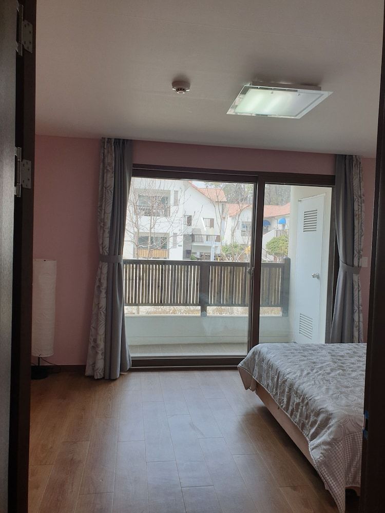 Damyang Meta Pension 3