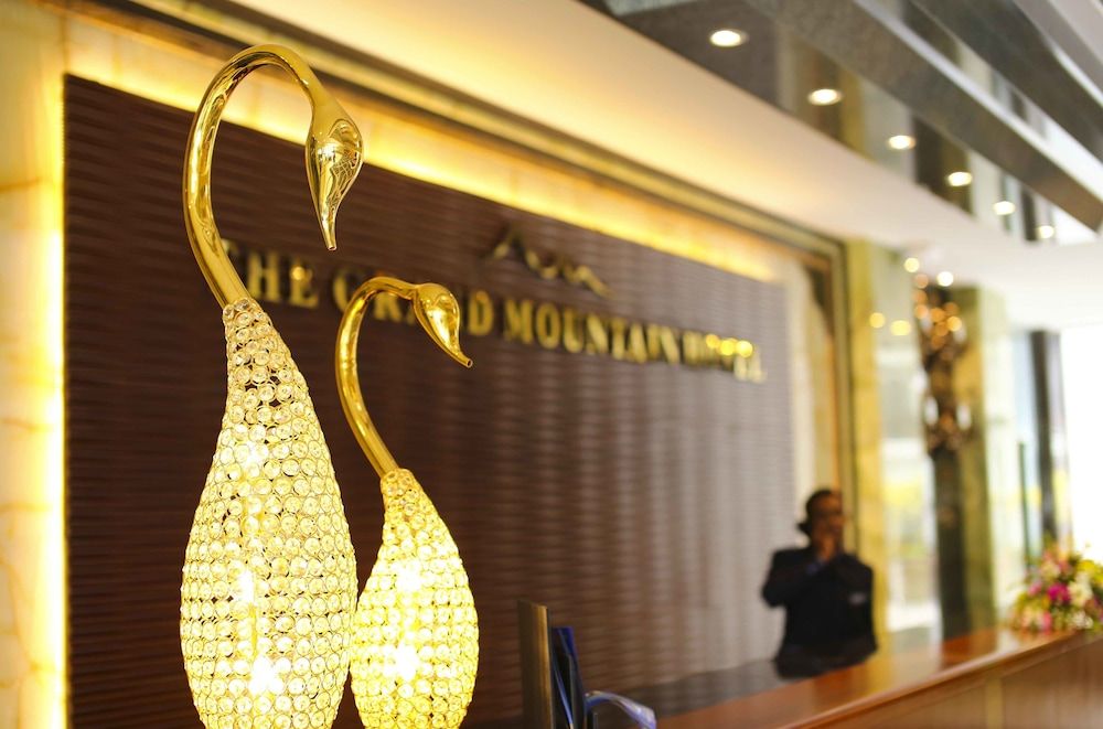 The Grand Mountain Hotel 2