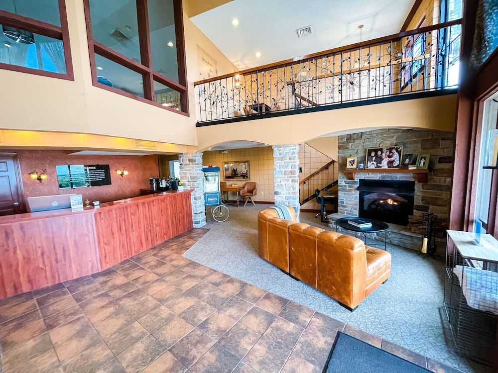 Pinemark Inn & Suites 2