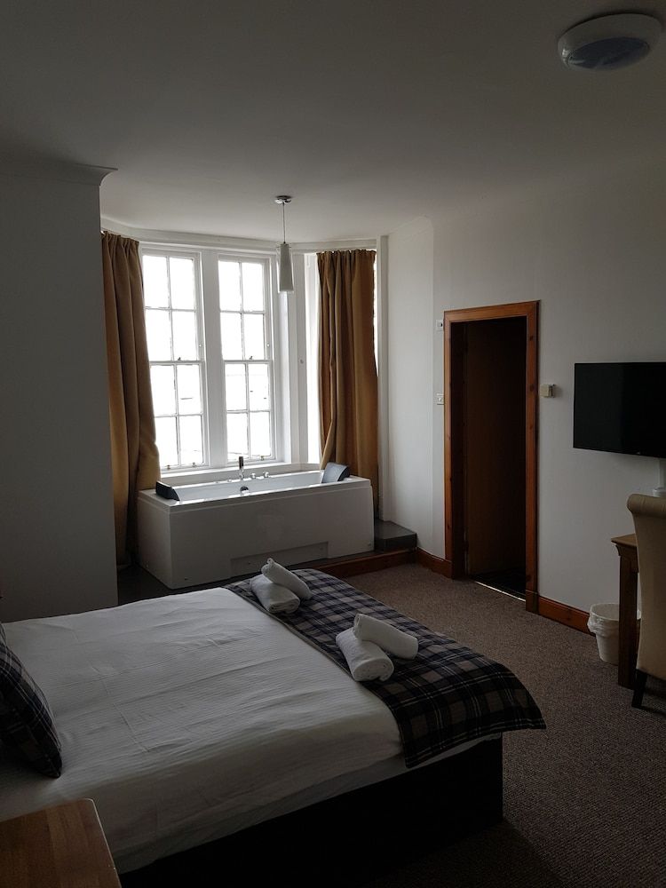 The Grey Gull Hotel 3