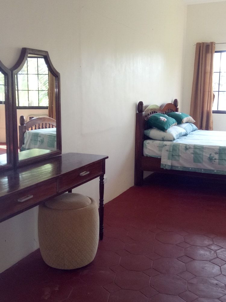 Kiwi's Hidden Resort 2