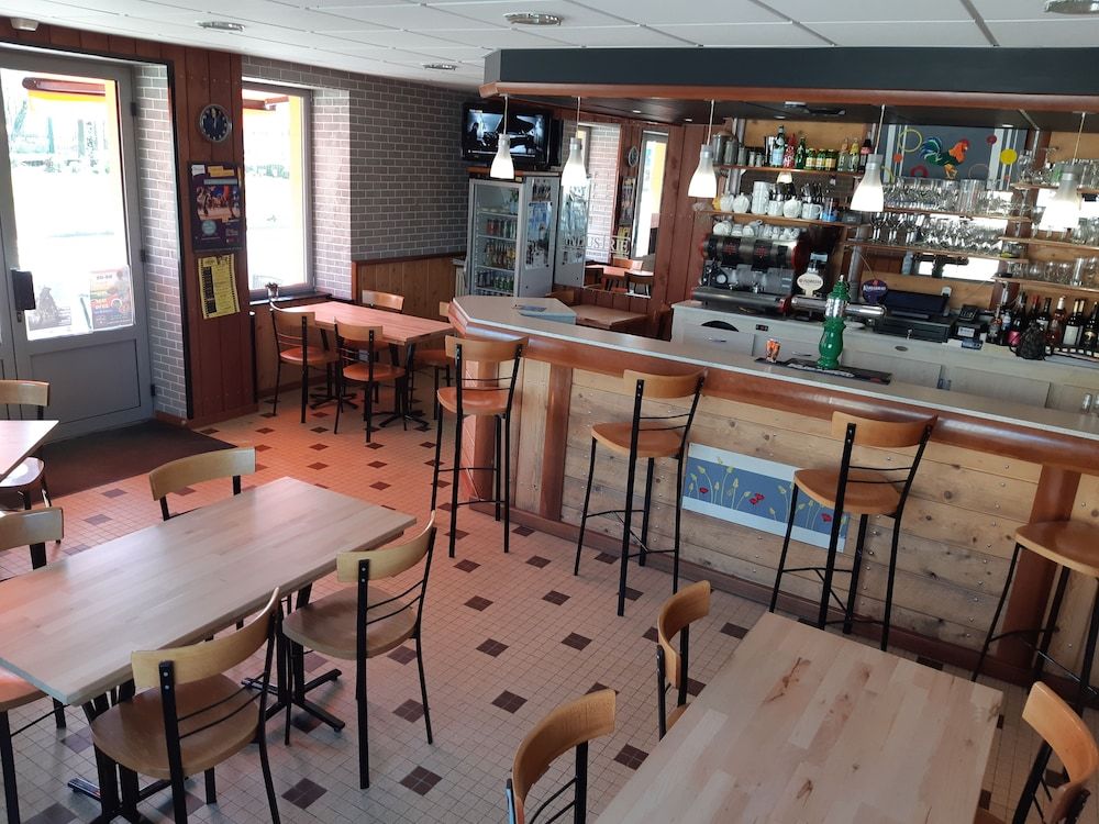 Café de la Croix Morzel -1 étoiles à Cordemais