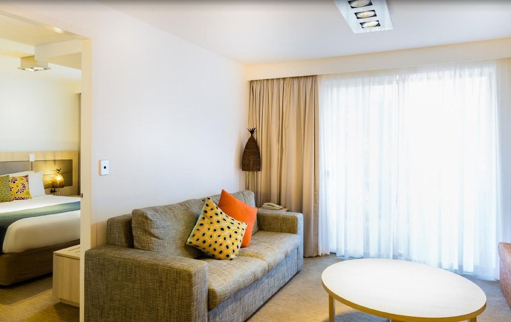 Emu Walk Apartments 3