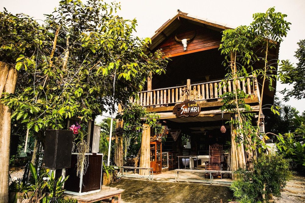 The Antique Riverside 2