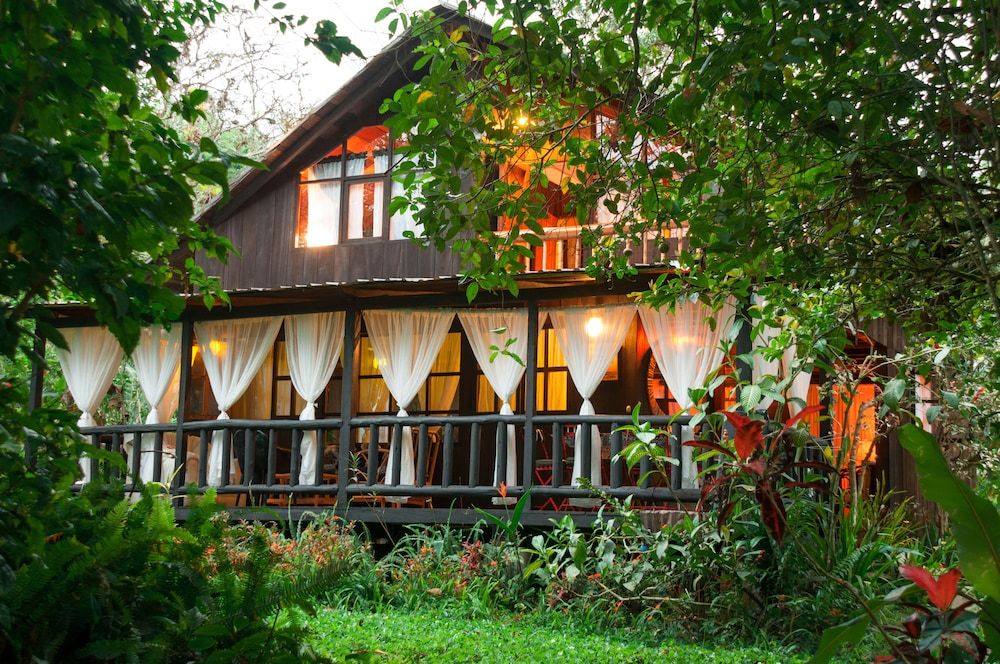 Casa de Piedra -1 étoiles à Mindo