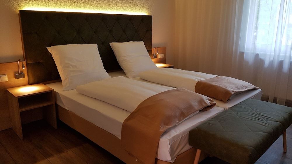 KrÔøΩuterhotel HeidejÔøΩger 2