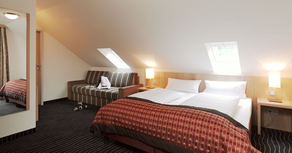 Berghotel Hohe Mark 3