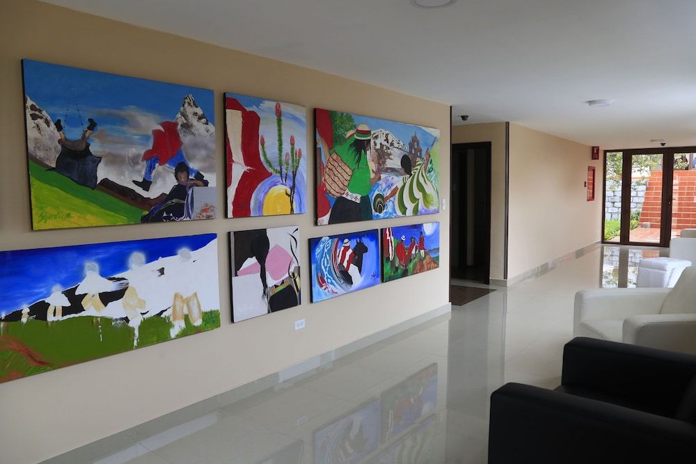 Quindeloma Art Hotel And Gallery 2