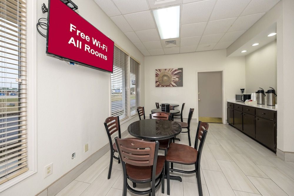 Red Roof Inn Bay Minette 3