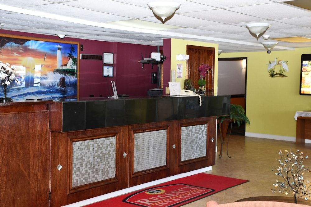 Regency Inn & Suites 3
