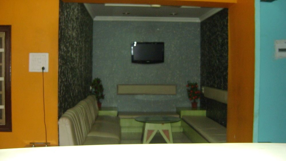 Hotel Naveen Residency 3