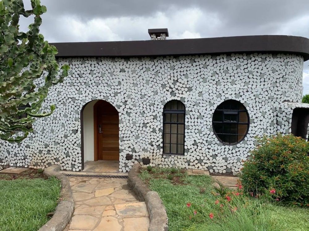 Saab Royale Resort 3