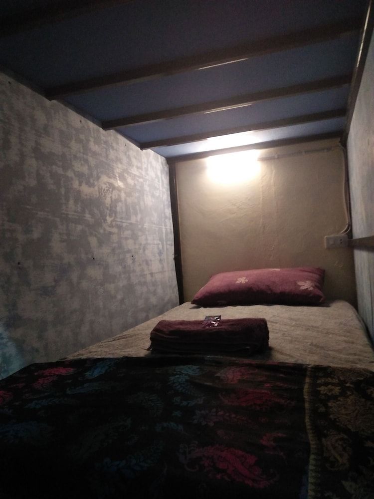 Salty Dog Hostel -1 estrelas em Telukdalam