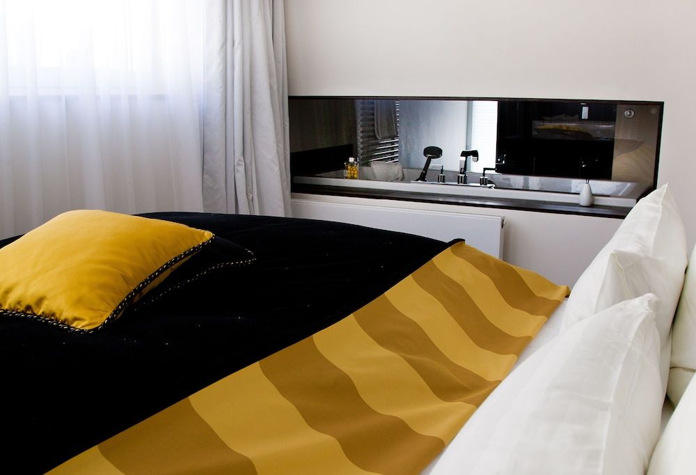 Schlosshotel Bergzaberner Hof 3